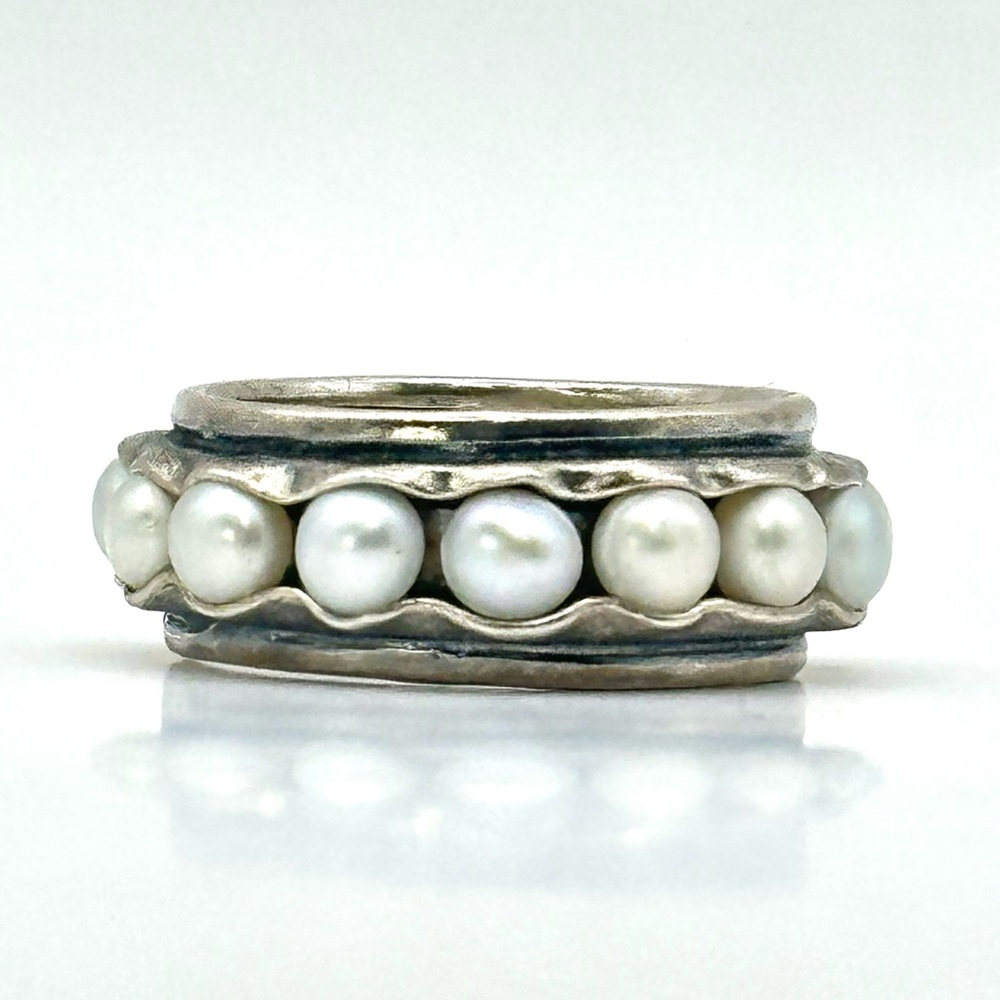 Silpada Retired R2209  Silver Nested Pearls  Ring Size 6